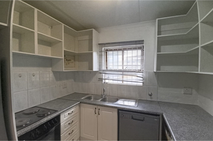 To Let 2 Bedroom Property for Rent in Parklands Western Cape